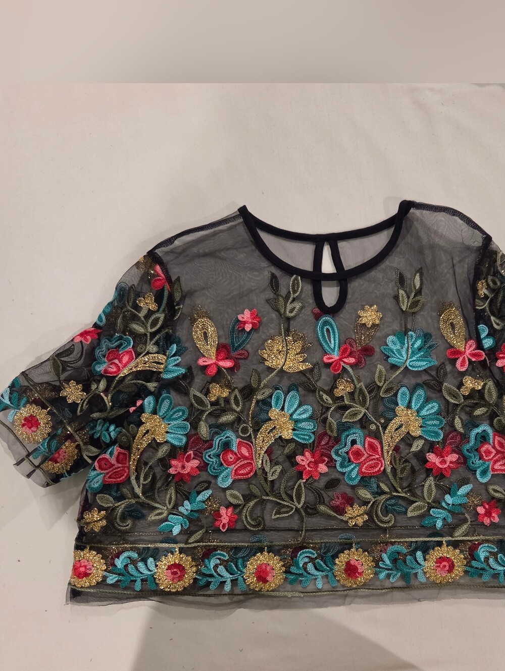 Embroidered Floral Appliqué Crop Top